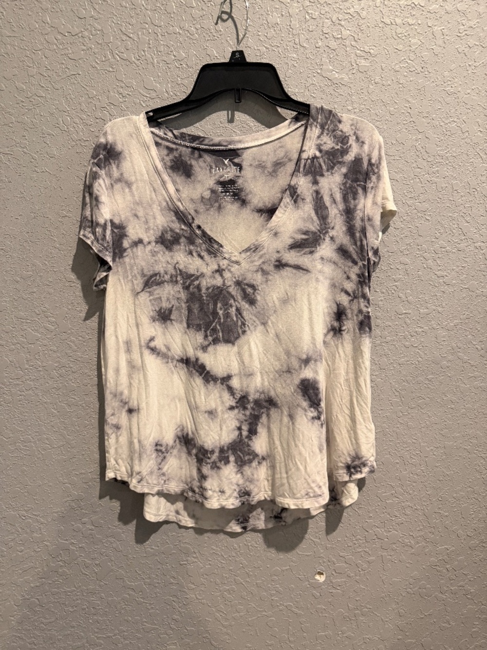 American Eagle Favorite T - Size M